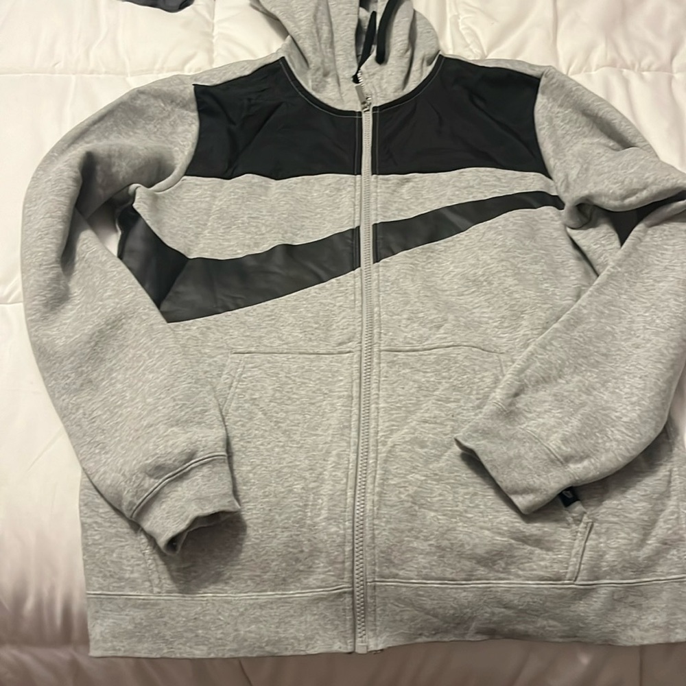 Men’s Nike fill zip hooded sweat shirt size Large